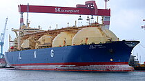 HYUNDAI AQUAPIA — Gas Tanker, SAINT KITTS AND NEVIS flag, built 2000