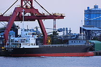 SEA BRIDGE — General Cargo Ship, BELIZE flag, built 1998