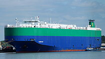 PLATINUM RAY — Ro Ro Cargo Ship, Bahamas flag, built 2000