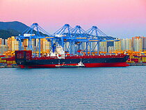 GSL VIOLETTA — Container Ship, Republic of Liberia flag, built 2000