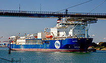 ILE D'YEU — Offshore Vessel, France (RIF flag, built 2001