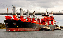CSL RELIANCE — Bulk Carrier, Bahamas flag, built 2002