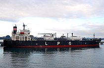 BERLIAN EKUATOR — Gas Tanker, Panama flag, built 2004