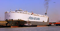 HOEGH SEOUL — Ro Ro Cargo Ship, Norway flag, built 2004