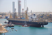 KOWLOON — Container Ship, Liberia flag, built 2005