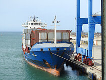 MEDKON SAMSUN — Container Ship, Panama flag, built 2004