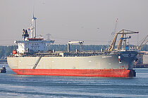 MT DUMBLEDORE — Oil And Chemical Tanker, Bahamas flag, built 2007