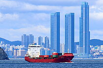 OSAKA VOYAGER — Container Ship, KOREA flag, built 2005