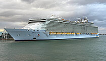 OASIS OF THE SEAS — Passenger Ship, Bahamas flag, built 2009