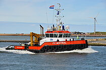 SILVER LOWENNA — Tug, RUSSIAN FEDERATION flag, built 2007