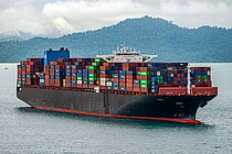EDISON — Container Ship, UNITED KINGDOM flag, built 2011