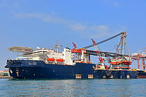 DLS-4200 — Service Ship, United Arab Emirates flag, built 2013