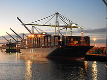 APL SANTIAGO — Container Ship, SINGAPORE flag, built 2014