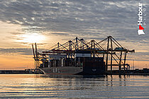 APL VANDA — Container Ship, SINGAPORE flag, built 2013