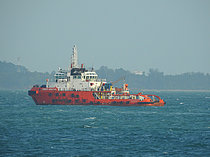 RED APACHE — Tug, SAINT KITTS AND NEVIS flag, built 2013