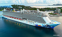 NORWEGIAN ESCAPE — Passenger Ship, Bahamas flag, built 2015