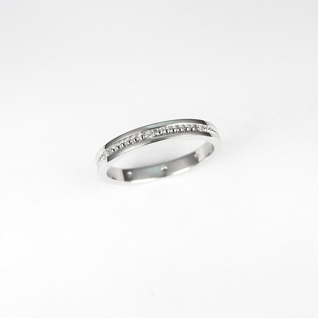 wedding band millgrain gold diamonds.jpeg