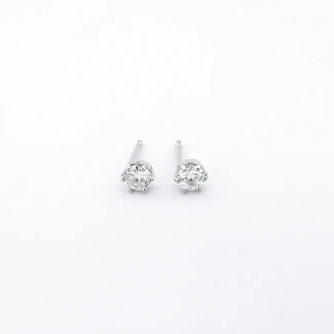 enostavni uhani z diamantom 2x 0.20 ct belo zlato od blizu