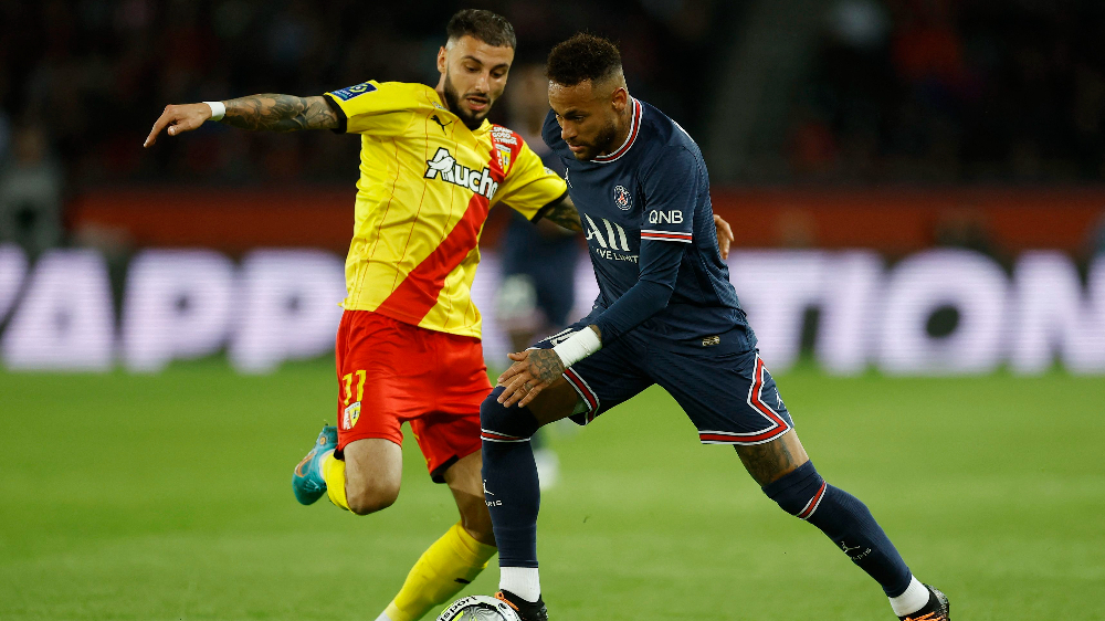 Clauss vs Neymar (©Gallo Images)