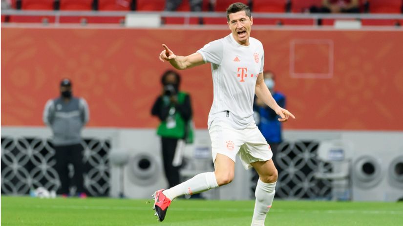 Lewandowski's double against Al Ahly fires Bayern to World Cup final