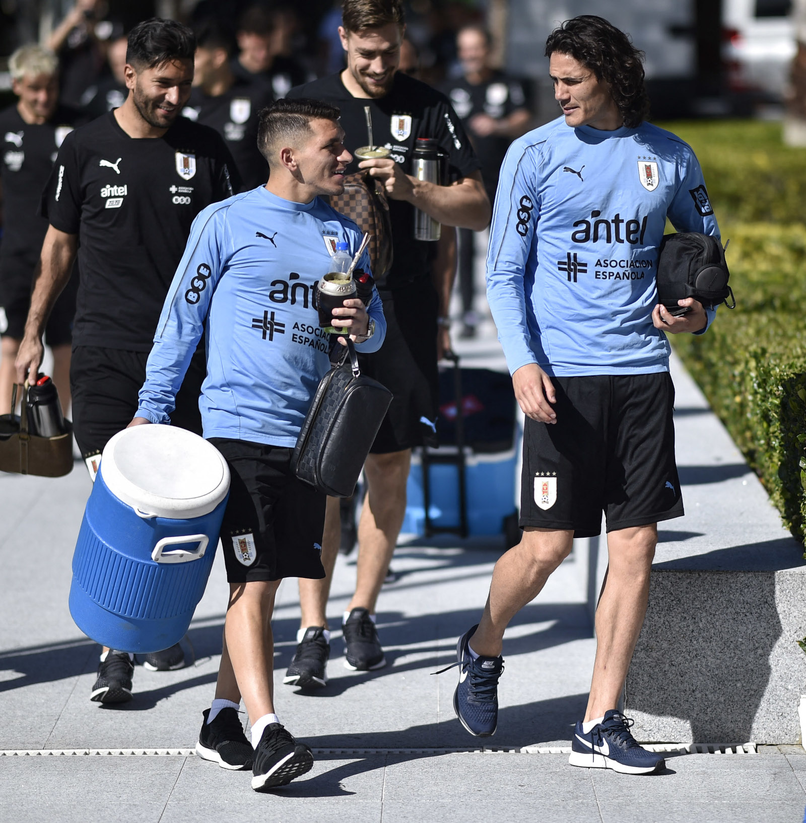Torreira has a good understanding with fellow Uruguayan Edinson Cavani (©AFP)