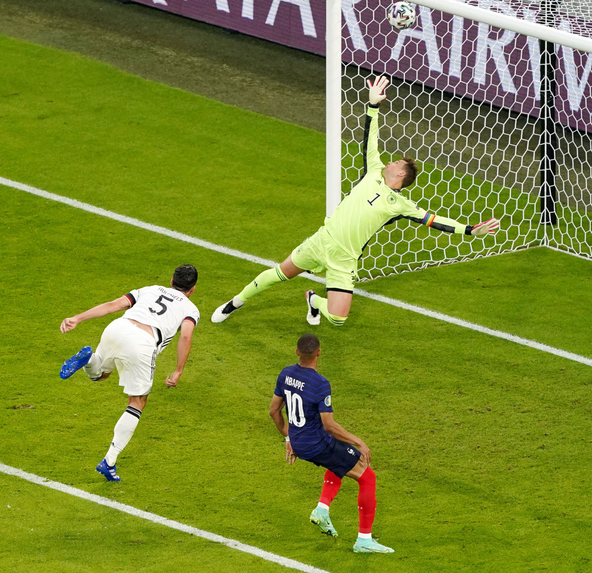 Mats Hummels delights the French (©AFP)