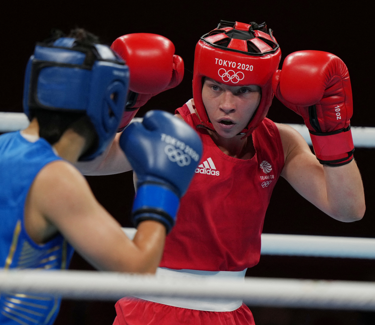 You wouldn't wan to mess with Lauren (©AFP)