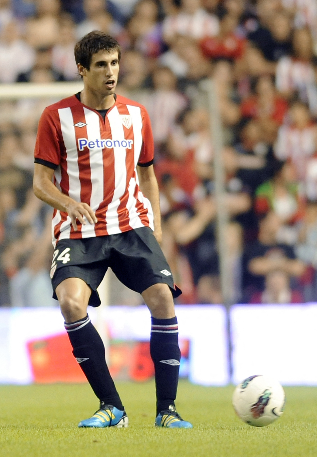 Back in the stripes: Martinez playing for Athletic in 2011 (©AFP)