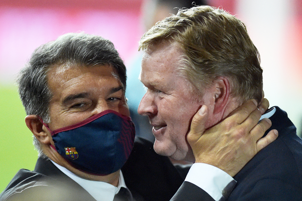 Joan Laporta isn't happy with Ronald Koeman anymore (©AFP)