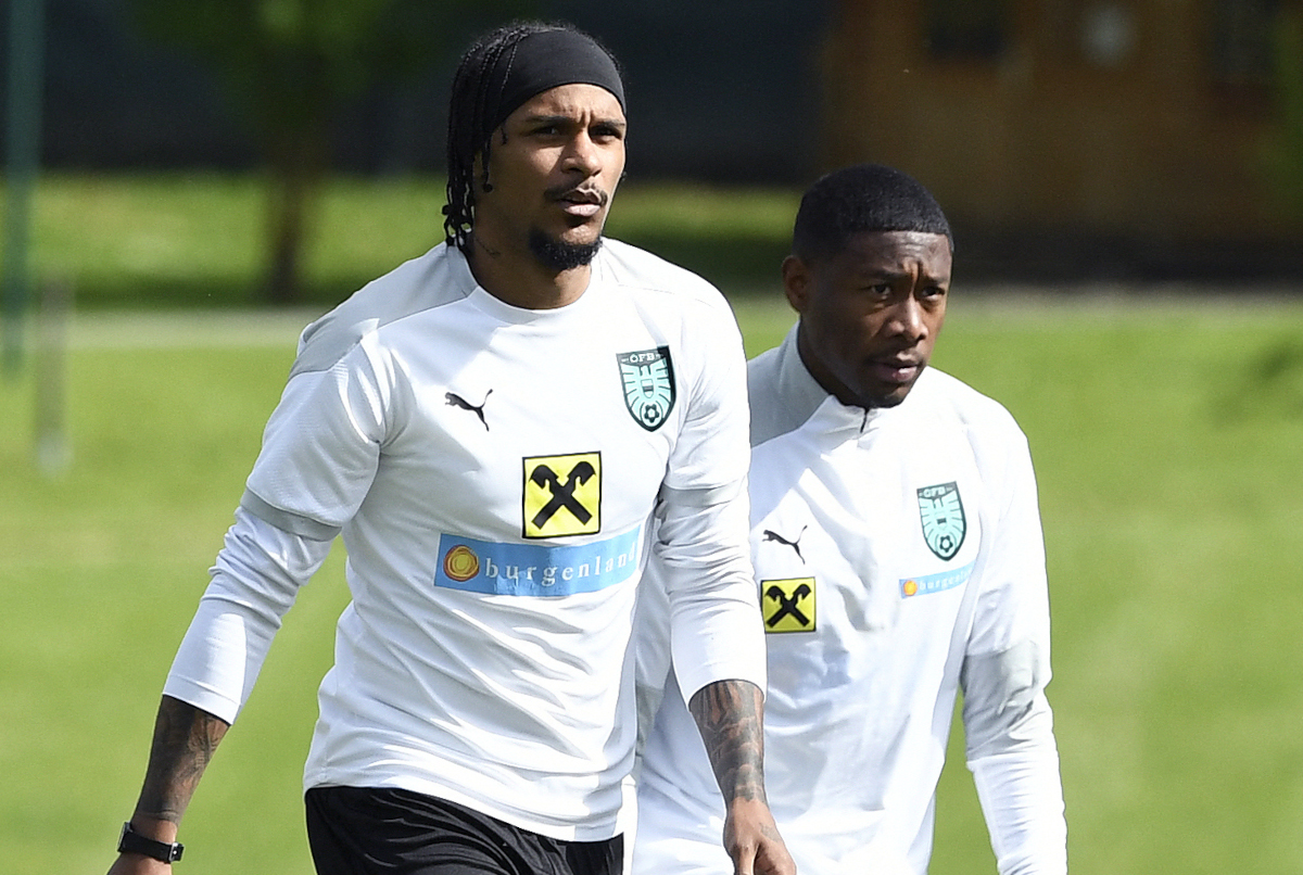 Valentino Lazaro and David Alaba (©AFP)