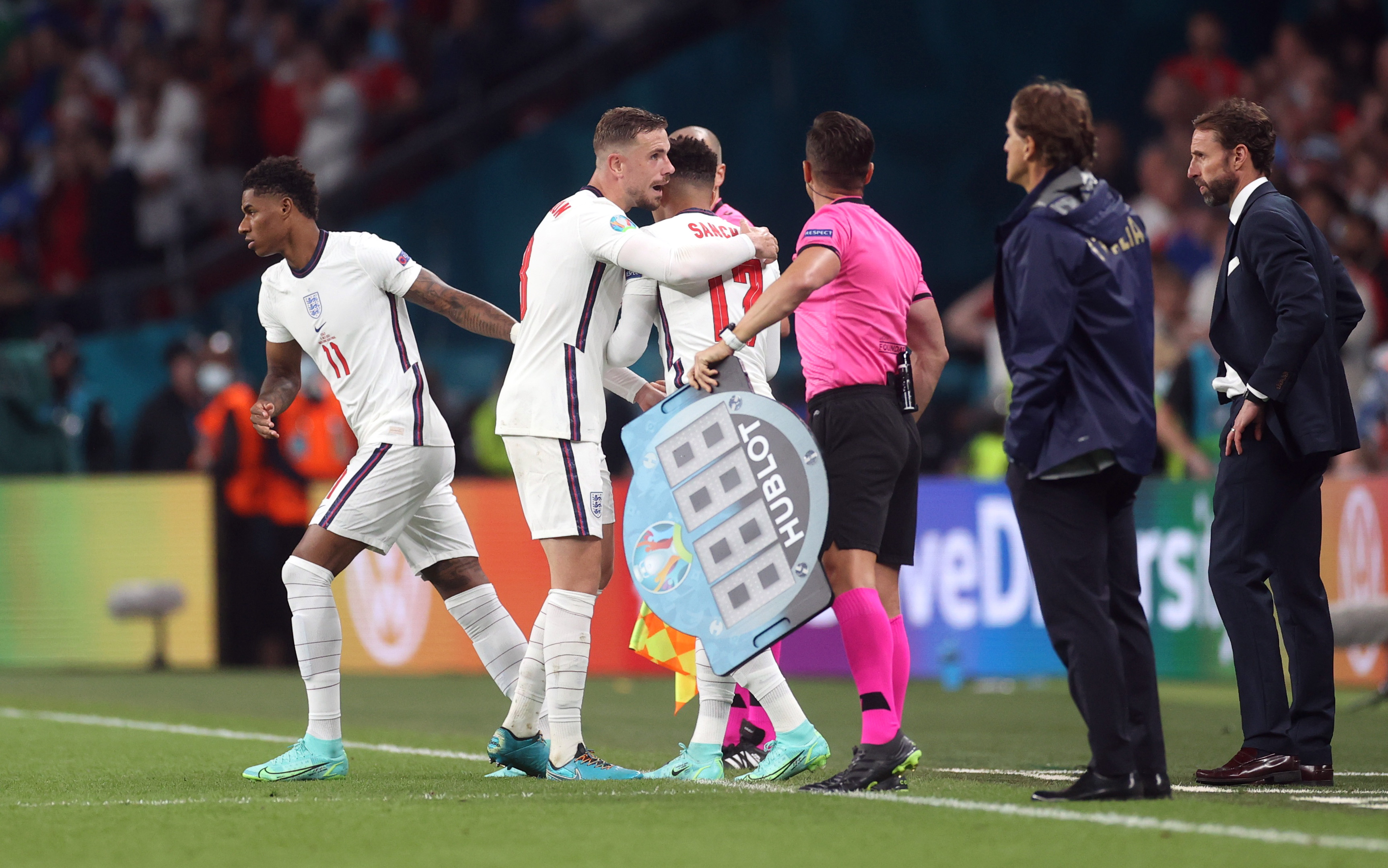 What could possibly go wrong... (© Carl Recine - Pool/Getty Images)