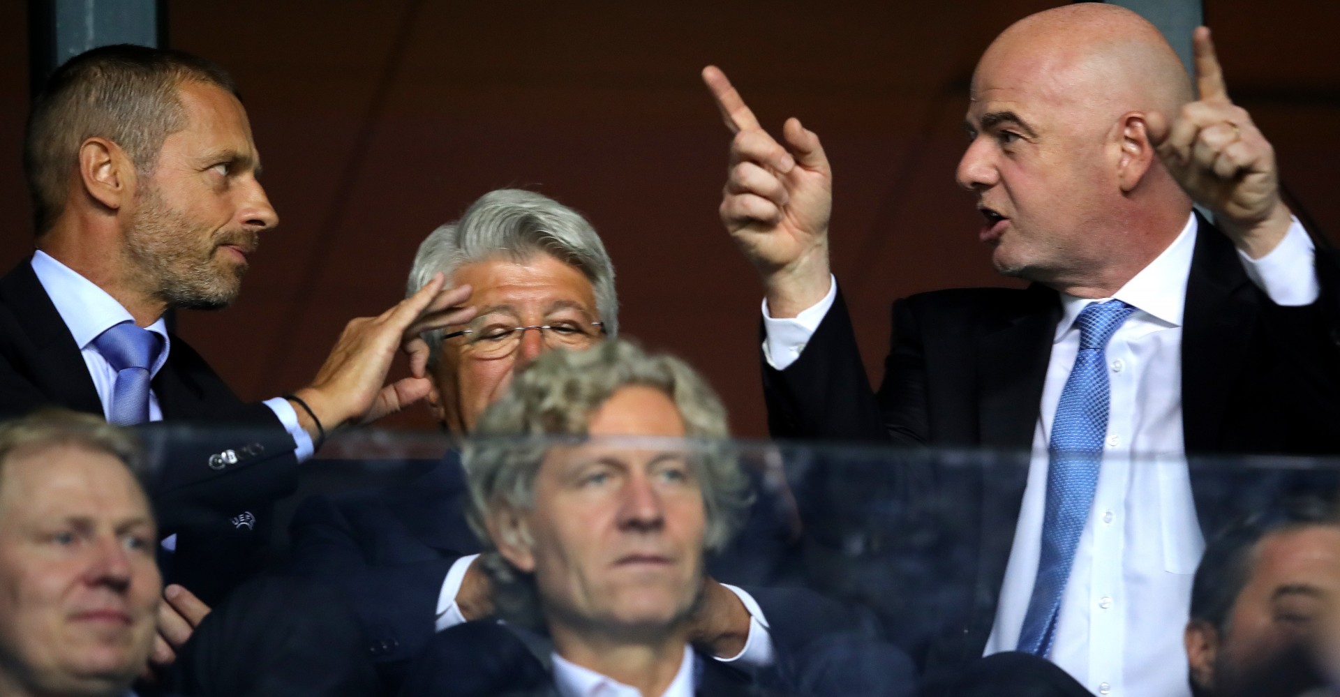 Face to face... Ceferin and Infantino (©Alexander Hassenstein/Getty Images)