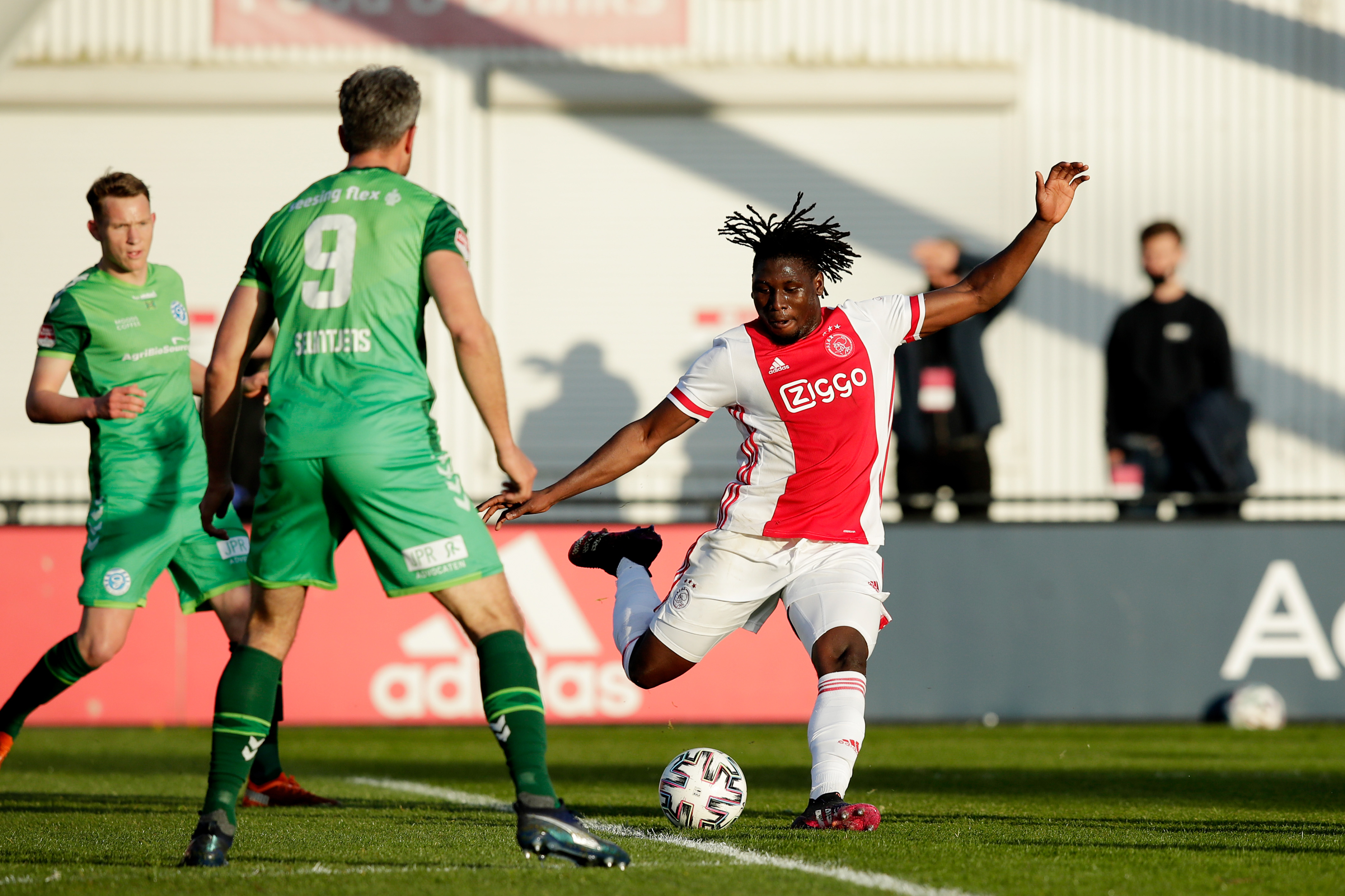 Traore in action for Ajax (© Pim Waslander/Soccrates/Getty Images)