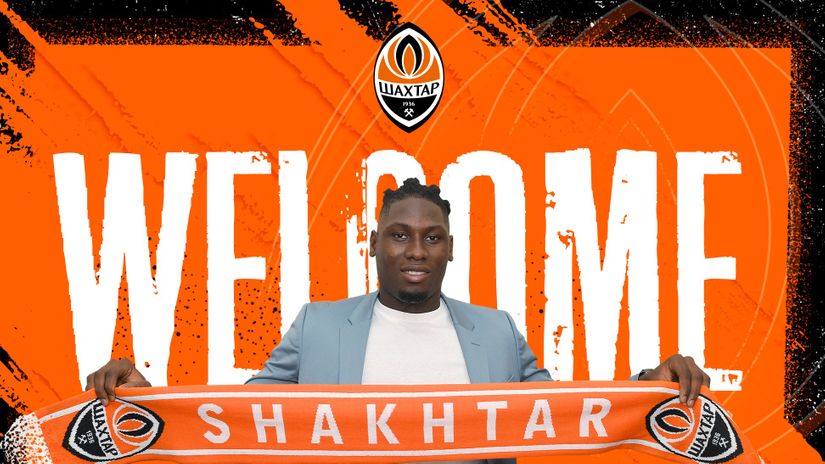 A new player presented at Shakhtar (©Foto: twitter.com/FCShakhtar)
