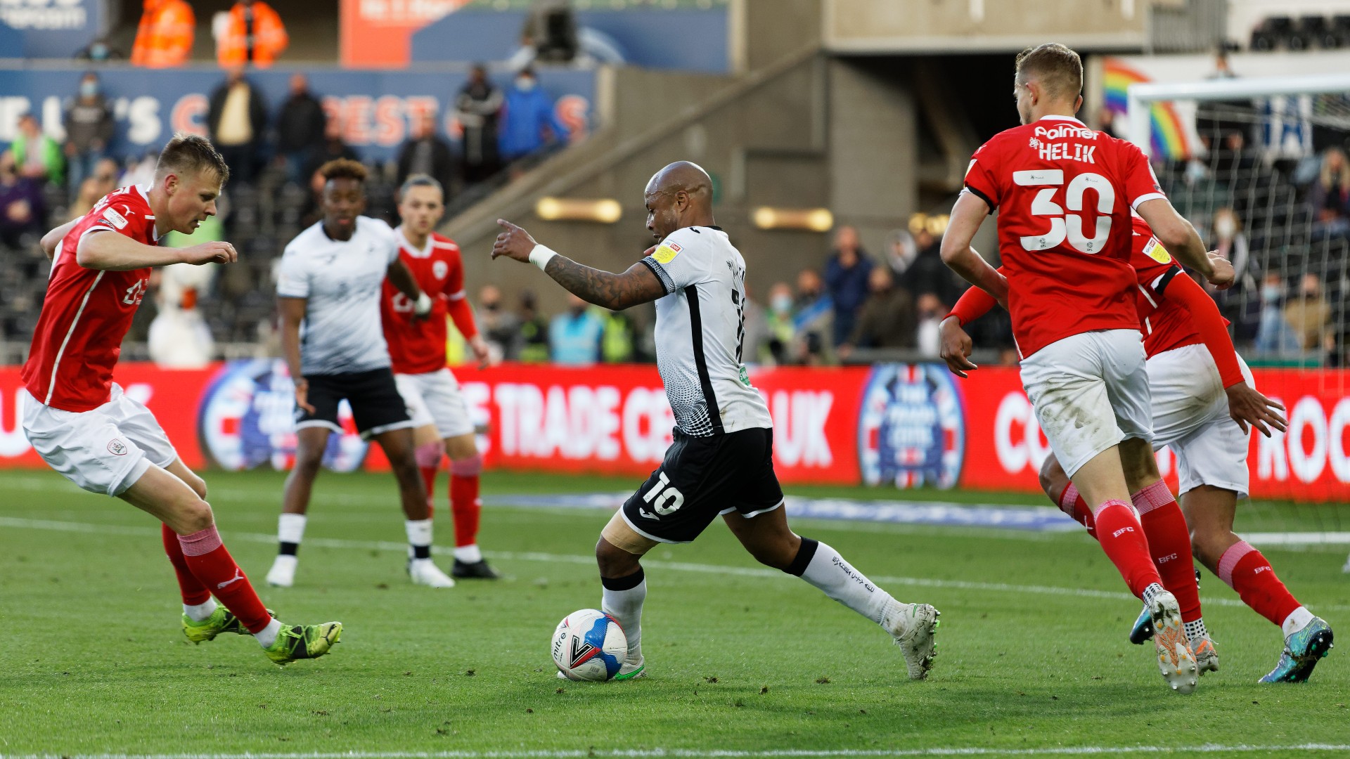 Ayew in Swansea's shirt (©Athena Pictures/Getty Images)