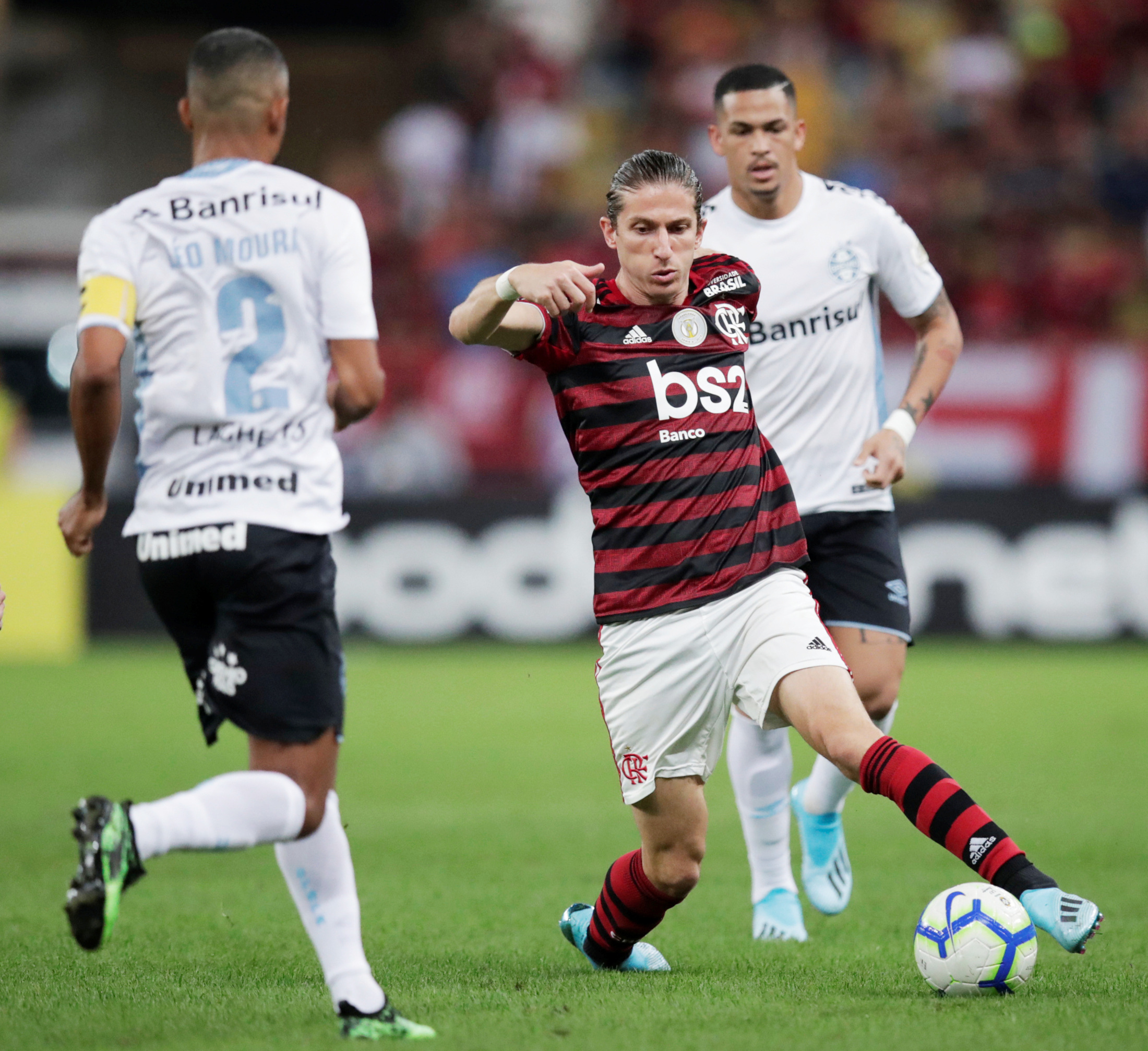 At 35, Luis is still playing at a high level for Flamengo in Brazil (©Reuters)