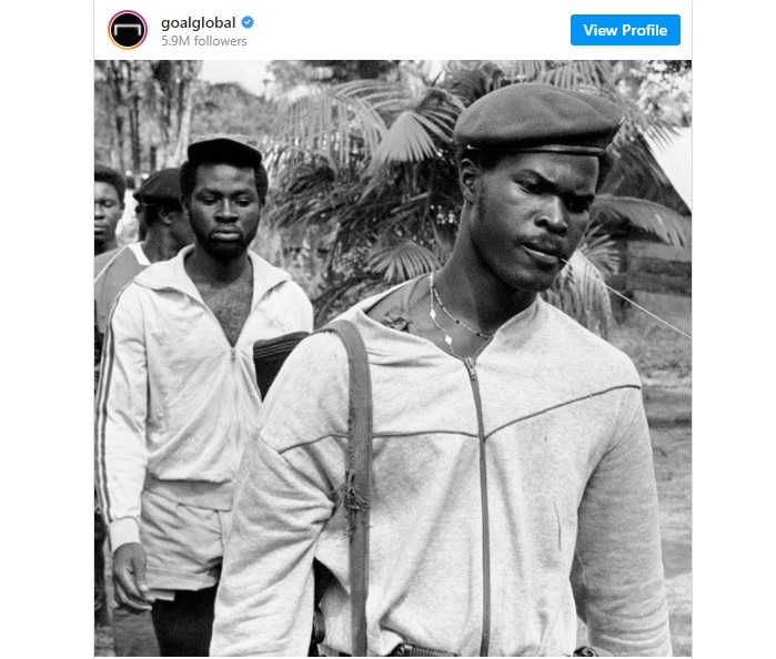 This is Ronnie Brunswijk in 1986, when he was a rebel fighter in Suriname (©Instagram/Screenshot)