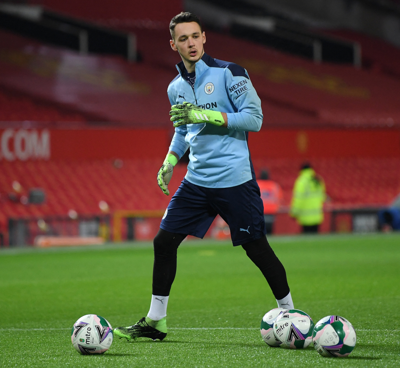 James Trafford warming up at Old Trafford (©AFP)