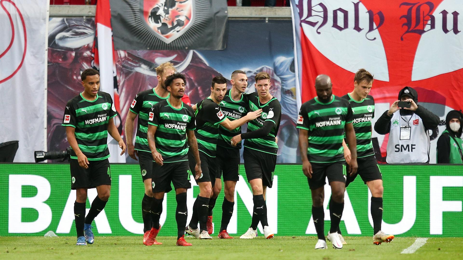 They aren't happy even when they celebrate a goal... (© Cathrin Mueller/Getty Images)
