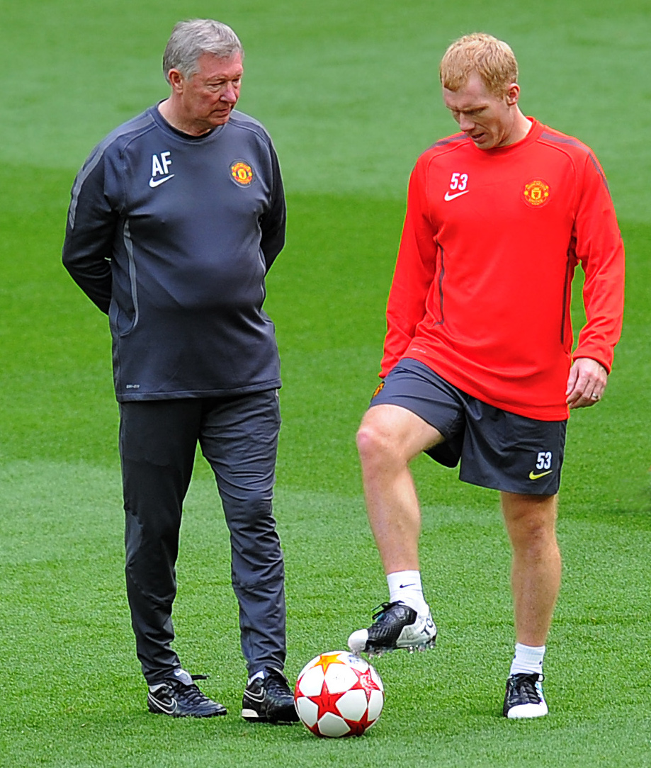 Sir Alex Ferguson and Paul Scholes (©AFP)