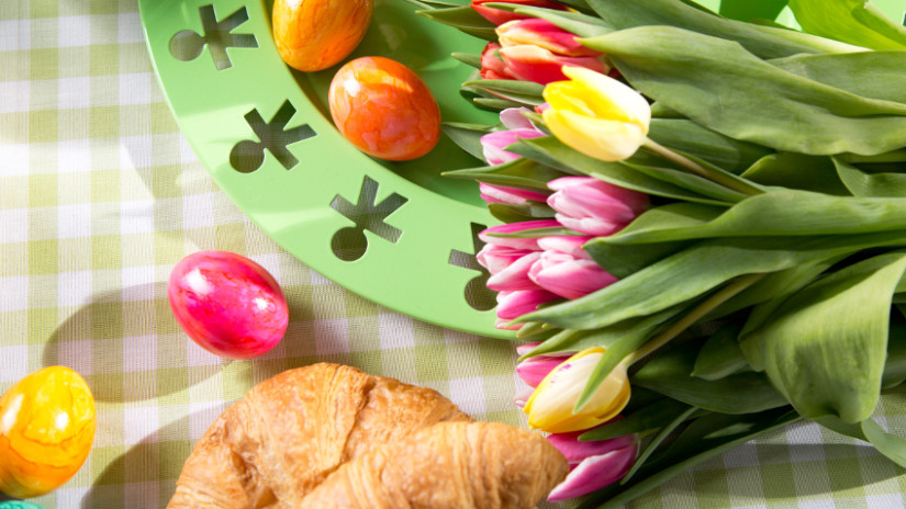 Osternest basteln mit Blumen