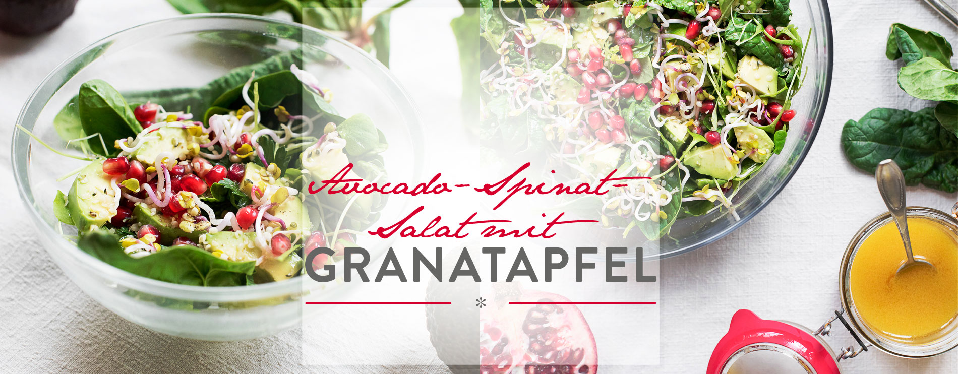 Header Avocado-Spinat-Salat mit Granatapfel