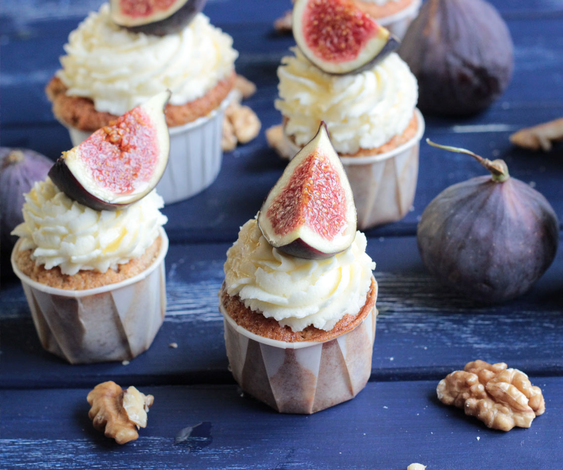 Rezept für Feigen-Walnuss-Cupcakes mit Honig-Mascarpone-Frosting