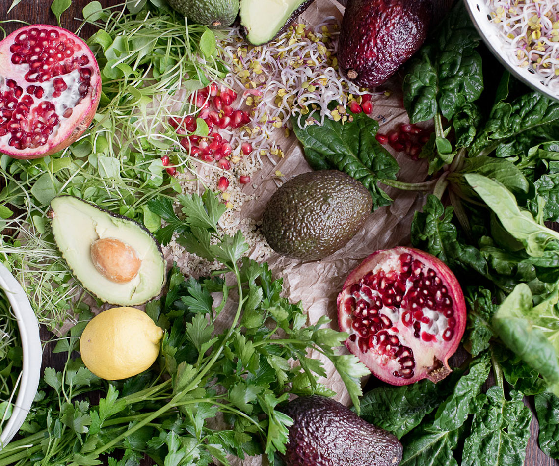 Rezept für Avocado-Spinat-Salat mit Granatapfel