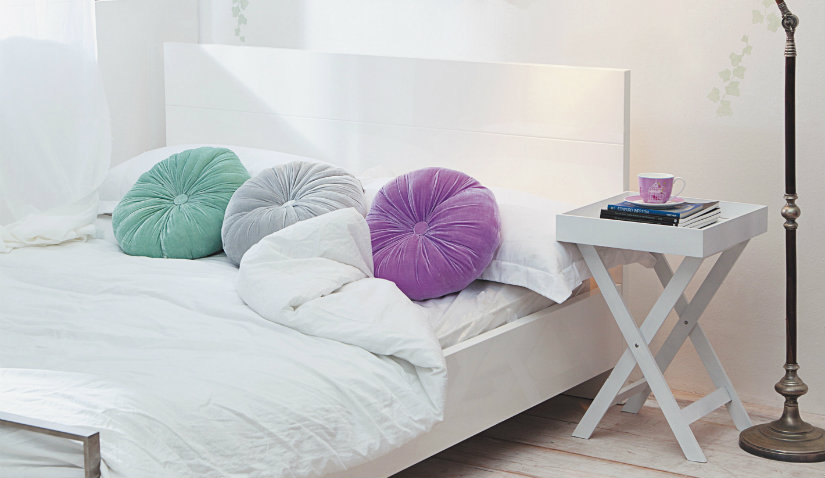 dormitorio minimalista la cama