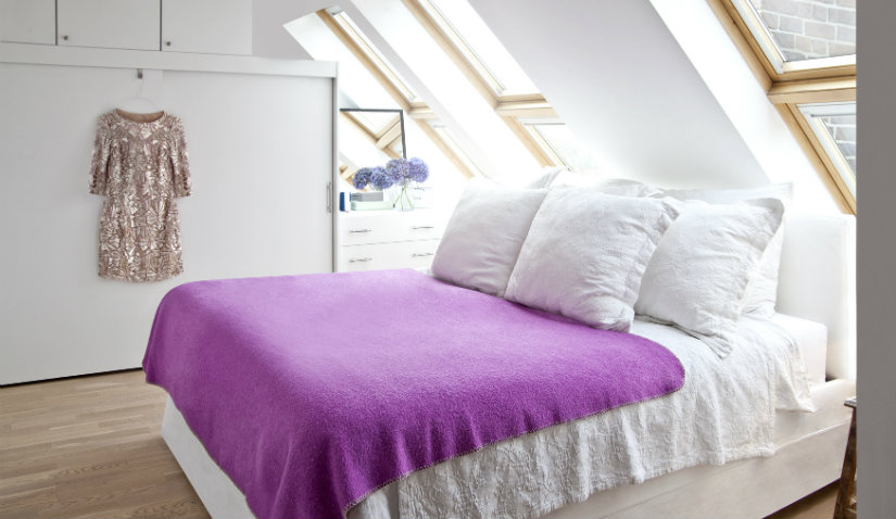 dormitorio minimalista luminoso