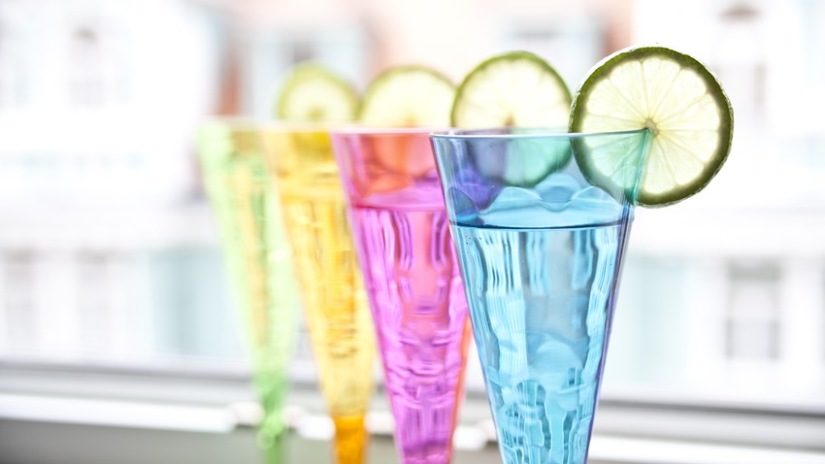 Vasos-de-plastico-de-colores