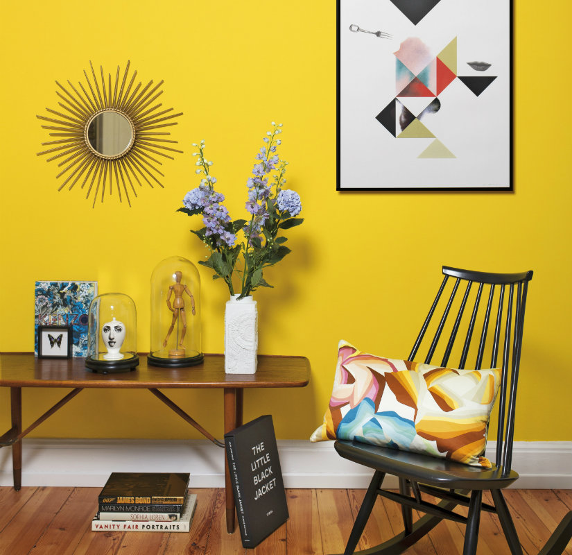 salón amarillo paredes