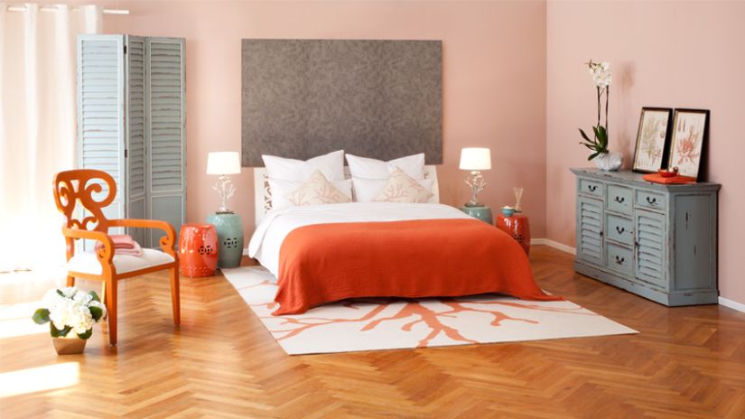 Tapis beige et orange pour chambre