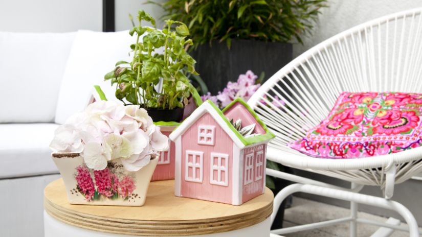 Tables et chaises de balcon